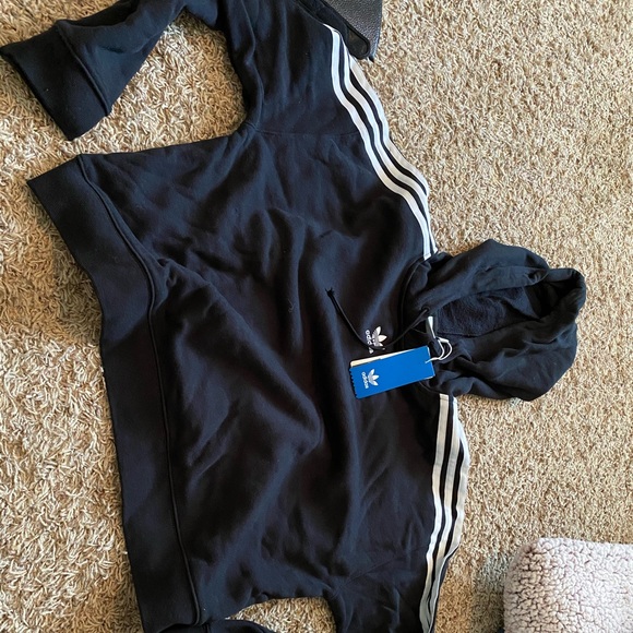 adidas crop top hoodie black
